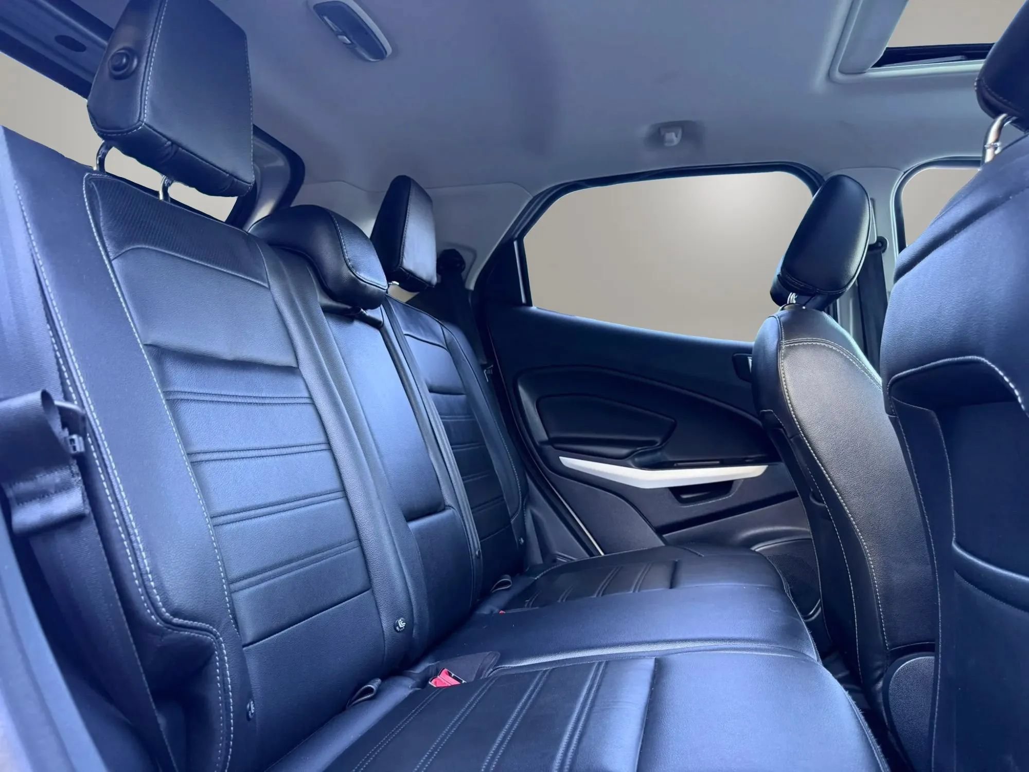 Used 2018 Ford EcoSport Titanium AWD/4WD image 12