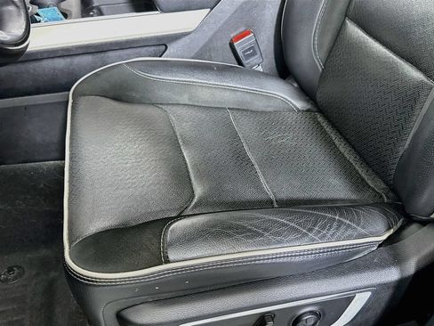 Used 2021 RAM 1500 Laramie AWD/4WD image 19