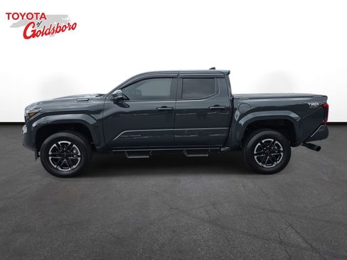 Used 2024 Toyota Tacoma TRD Sport w/ TRD Sport Upgrade Package AWD/4WD image 8