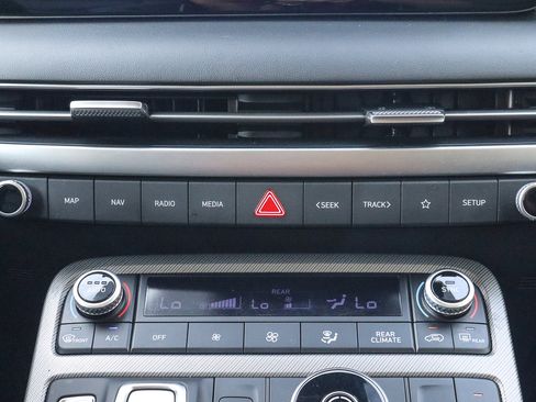 Used 2024 Hyundai Palisade SEL w/ Premium Package image 24