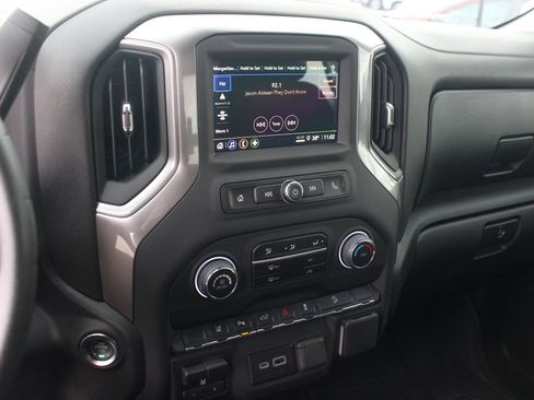 Used 2025 Chevrolet Silverado 2500 Custom w/ Custom Value Package image 29