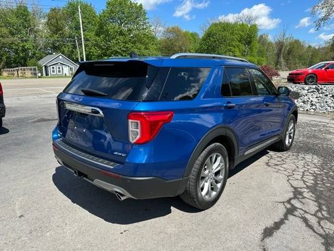 Used 2022 Ford Explorer Limited w/ Equipment Group 301A AWD/4WD image 5
