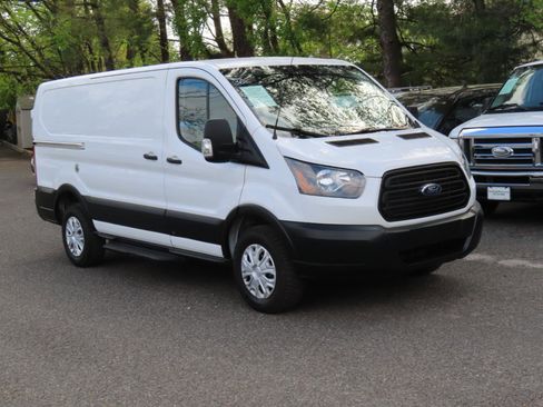 Used 2019 Ford Transit 250 130 Low Roof image 18