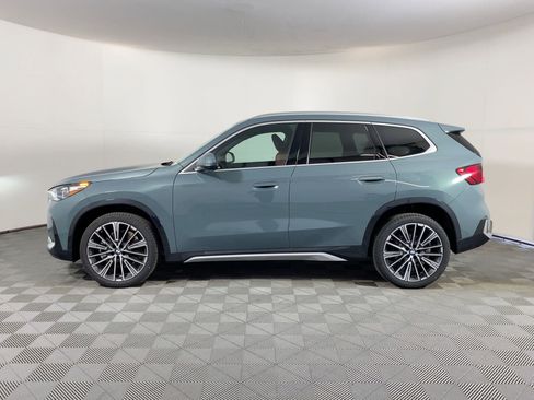 Used 2026 BMW X1 xDrive28i w/ Technology Package image 2