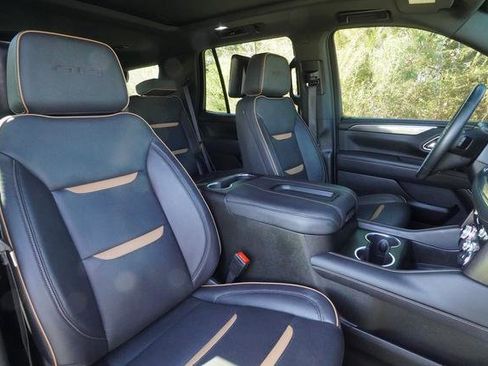 Used 2024 GMC Yukon AT4 w/ Technology Package image 25