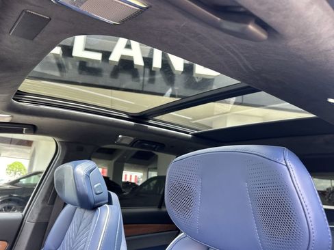 New 2026 Cadillac Vistiq Premium Luxury AWD/4WD image 23