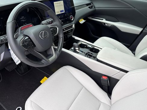 New 2026 Lexus RX 350h AWD/4WD image 4