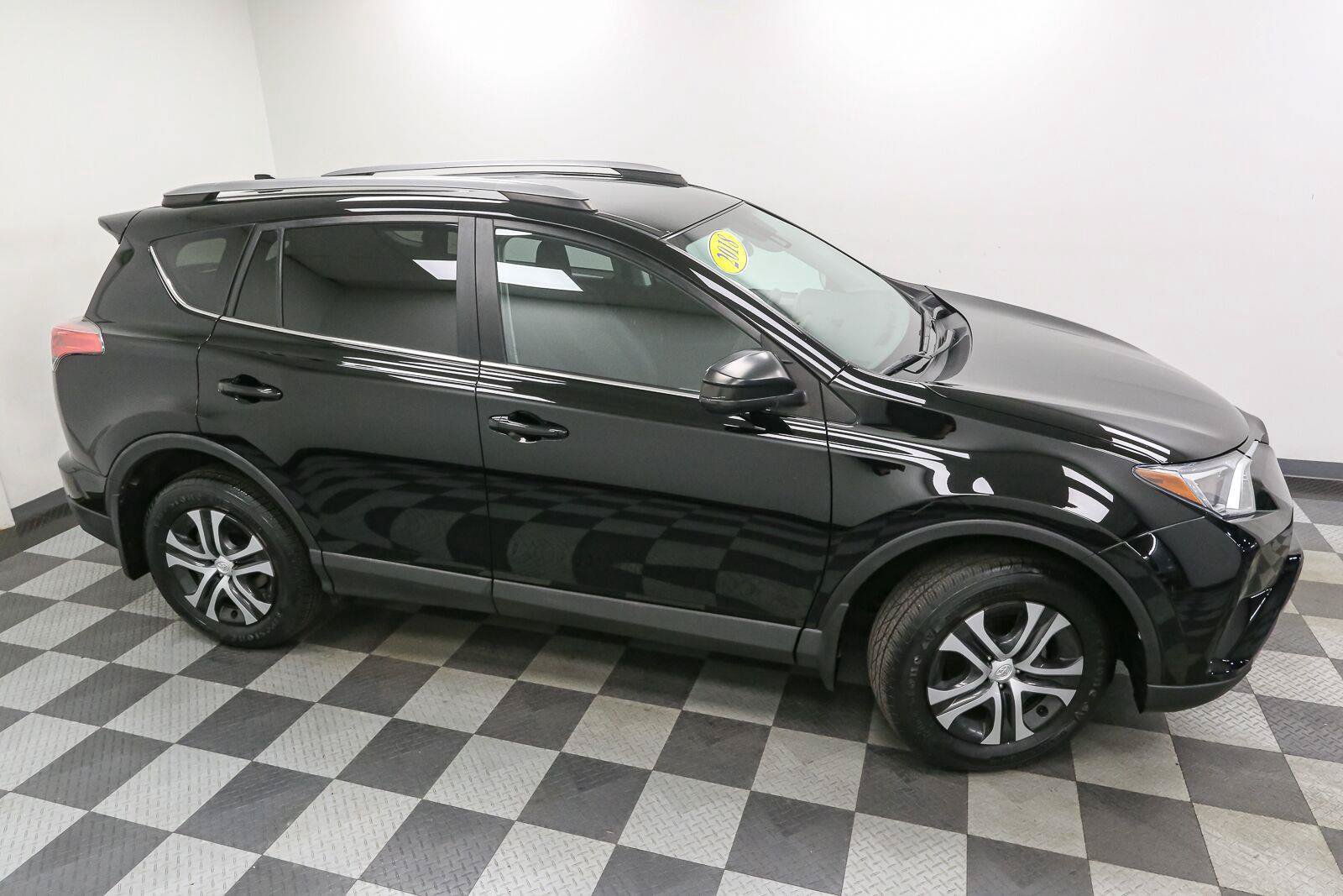 Used 2018 Toyota RAV4 LE w/ All Weather Liner Package AWD/4WD image 5