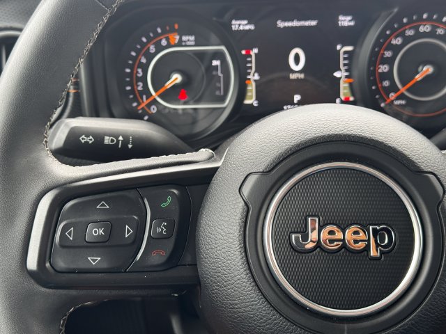 Certified 2025 Jeep Gladiator Mojave w/ Steel Bumper Group AWD/4WD image 24