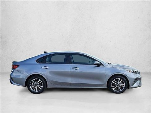 Used 2024 Kia Forte LXS FWD image 4