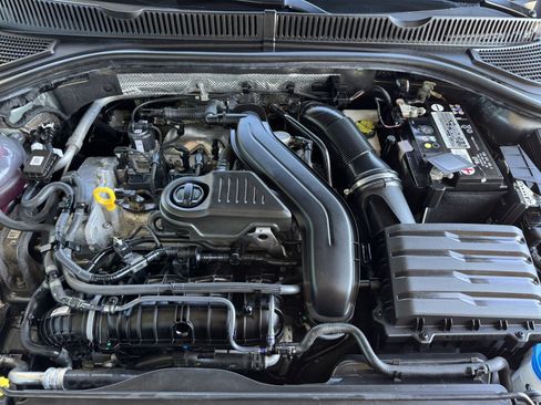 Used 2022 Volkswagen Jetta SE w/ Panoramic Sunroof Package image 40