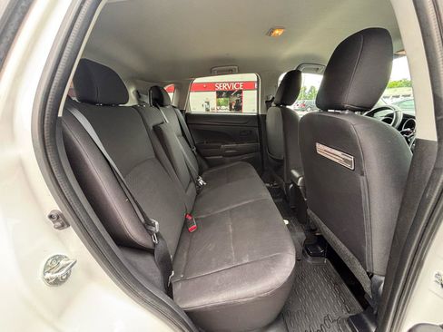 Used 2014 Mitsubishi Outlander Sport ES AWD/4WD image 12