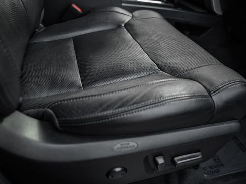 Used 2019 Toyota Tundra Platinum image 44