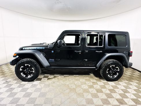Used 2024 Jeep Wrangler Unlimited Rubicon 4xe w/ Convenience Group AWD/4WD image 6