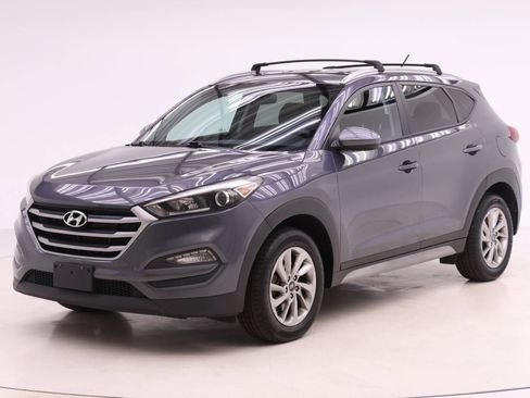 Used 2017 Hyundai Tucson SE image 1
