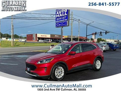 Used 2020 Ford Escape SE FWD image 1