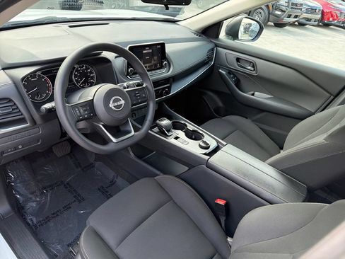 Used 2024 Nissan Rogue S AWD/4WD image 13