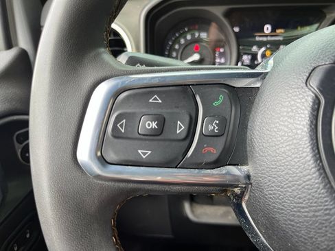 Used 2024 Jeep Wrangler High Altitude AWD/4WD image 6