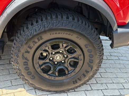 Used 2023 Ford Bronco Wildtrak AWD/4WD image 12