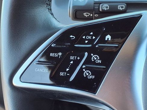 Used 2025 Mercedes-Benz GLA 250 4MATIC image 9