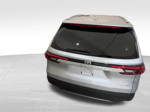 Used 2024 Toyota Grand Highlander Platinum image 13