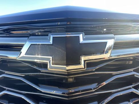 Used 2023 Chevrolet Equinox RS w/ LPO, Floor Liner Package AWD/4WD image 32