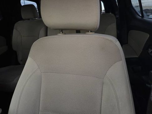 Used 2023 Chevrolet Traverse LS w/ Safety Package FWD image 13