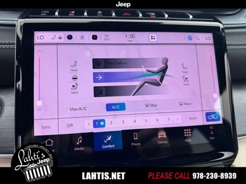 New 2025 Jeep Grand Cherokee Limited w/ Luxury Tech Group II image 20