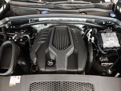 Used 2023 Porsche Macan image 27