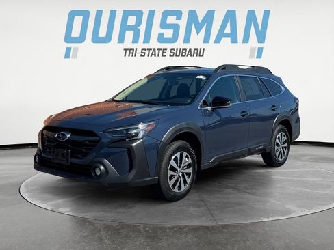 Certified 2025 Subaru Outback Premium AWD/4WD image 1