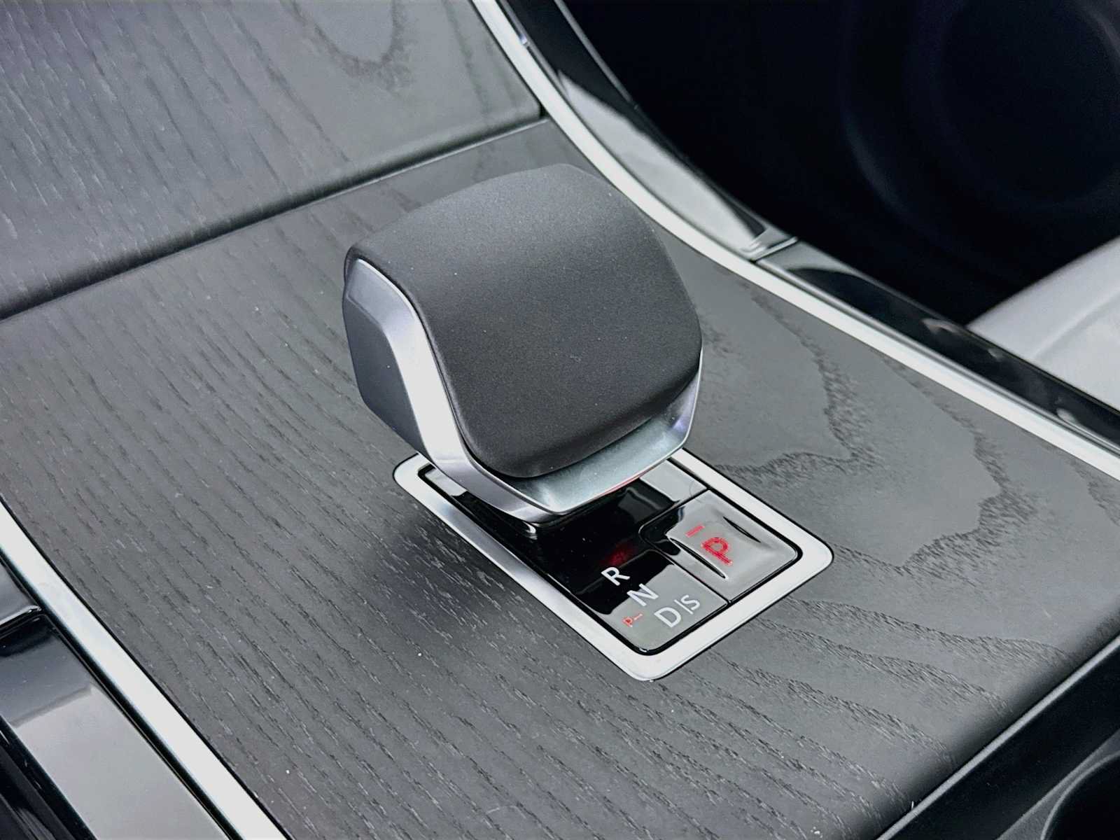 New 2026 Land Rover Range Rover Evoque S AWD/4WD image 18