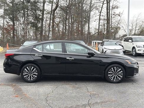 Certified 2023 Nissan Altima 2.5 SV w/ SV Premium Package image 28