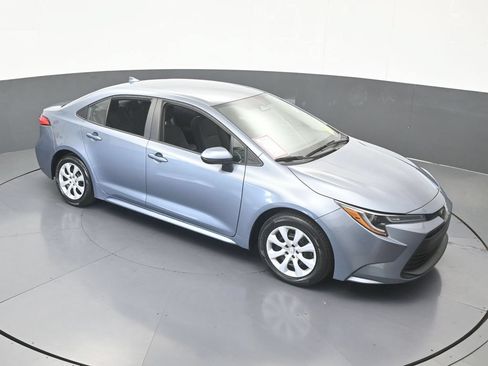 Used 2024 Toyota Corolla LE FWD image 44