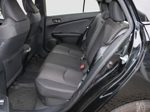 Used 2021 Toyota Prius Prime LE image 31