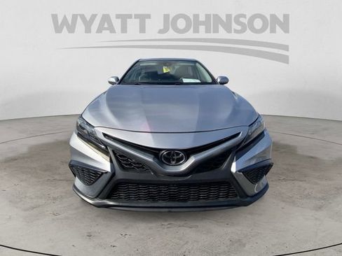 Used 2021 Toyota Camry SE FWD image 14
