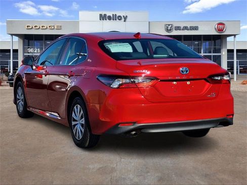 Used 2024 Toyota Camry LE image 4