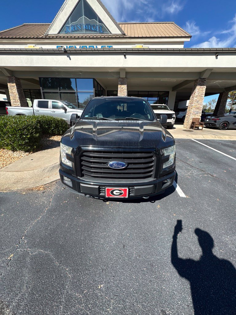 Used 2017 Ford F150 XLT w/ Equipment Group 302A Luxury AWD/4WD image 2