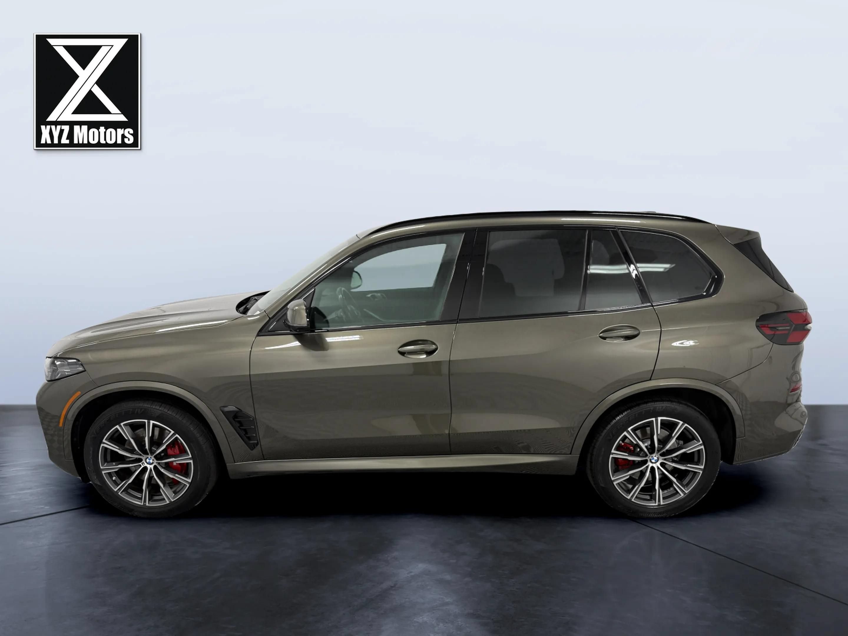Used 2024 BMW X5 xDrive40i w/ Premium Essential Package AWD/4WD image 3