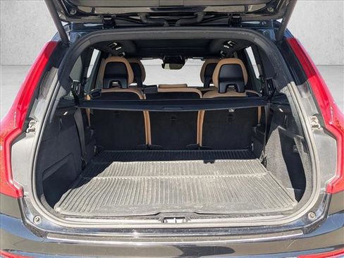 Used 2017 Volvo XC90 T6 Inscription w/ Vision Package image 6