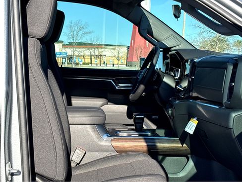 New 2026 Chevrolet Silverado 1500 LT Trail Boss w/ Convenience Package II image 8