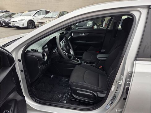 Used 2021 Kia Forte LXS FWD image 69