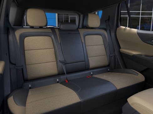 New 2026 Chevrolet Equinox ACTIV AWD/4WD image 17