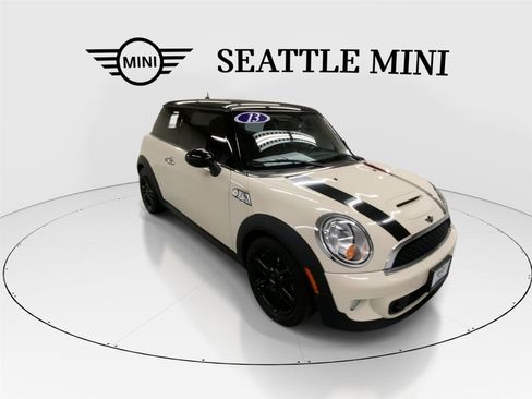 Used 2013 MINI Cooper S image 2