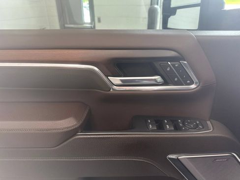 Used 2024 GMC Sierra 3500 Denali AWD/4WD image 16