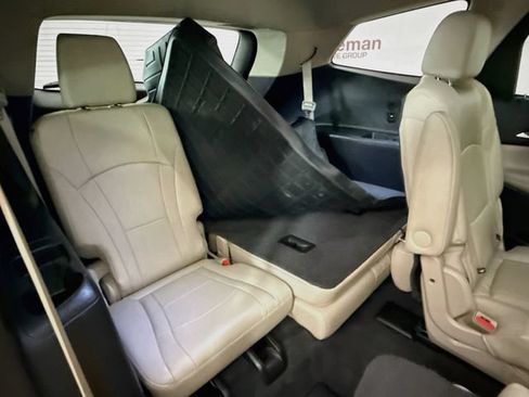 Used 2019 Buick Enclave Essence AWD/4WD image 27