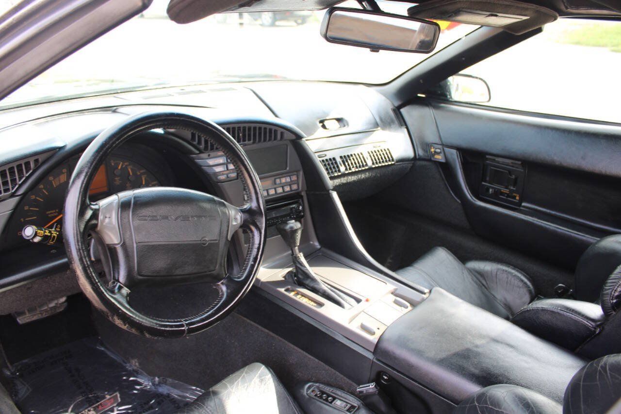 Used 1991 Chevrolet Corvette Convertible RWD image 15