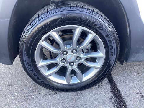 Used 2023 GMC Terrain SLT image 7