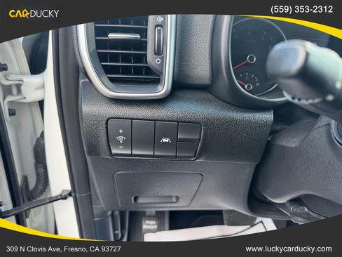 Used 2021 Kia Sportage LX image 8