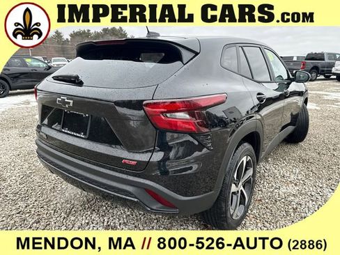 New 2026 Chevrolet Trax RS w/ Sunroof Package image 13