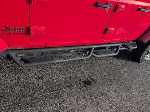 Used 2023 Jeep Gladiator Mojave w/ Cold Weather Group image 18